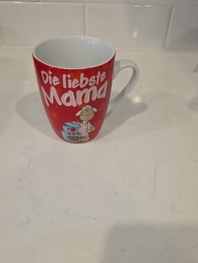 Die liebste Mama Red Ceramic Mug - Heartfelt Gift
